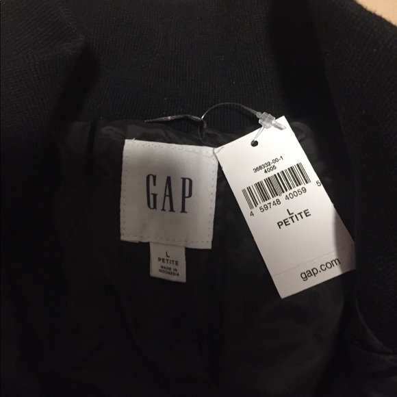 NWT Gap Puffer Bomber Jacket - Picture 4 of 4